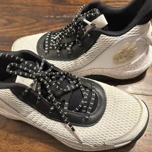 Under Armour Men’s Black and White Curry Sneakers